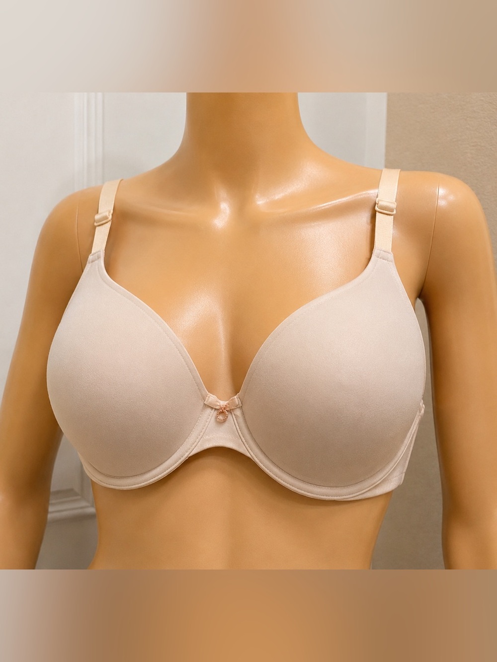 Victoria's Secret Light Nude T-Shirt Bra with Underwire
